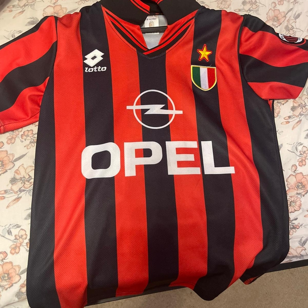 OTTO Men's Red and Black Soccer Jersey